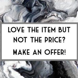 DONT HESITATE! LOVE IT!? MAKE AN OFFER TODAY!!